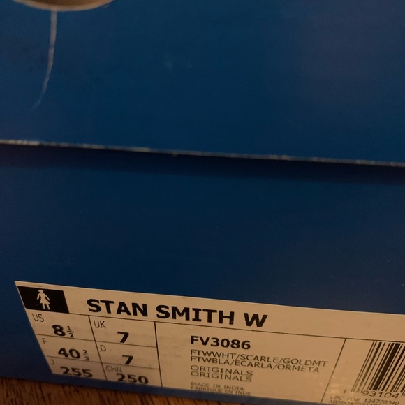 A new sneaker for sale - Picture 2 of 3